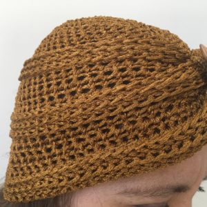 Bonnet laine dorée 1