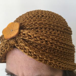 Bonnet laine dorée 2